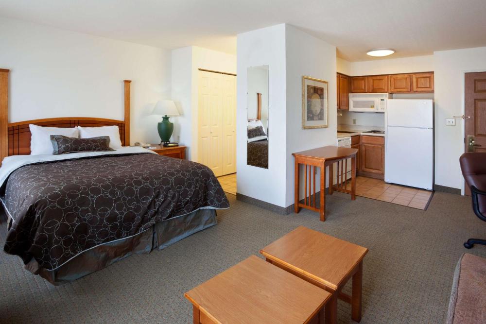 Queen Studio Suite interior